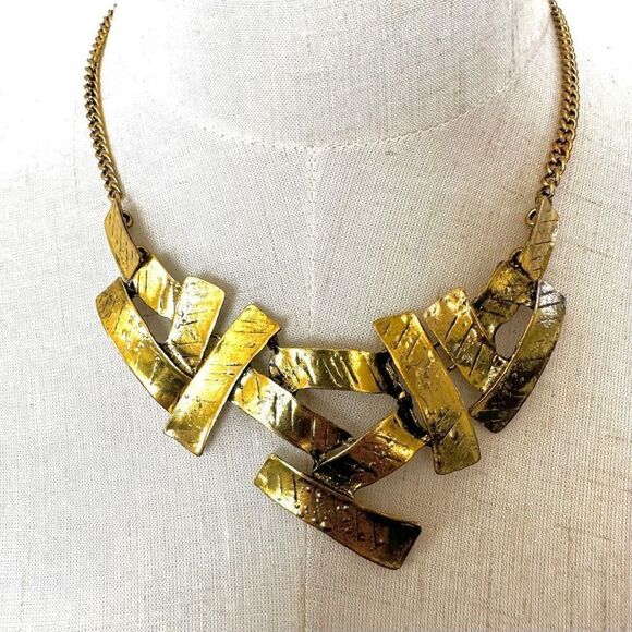 Rectangular gold tone geometric statement necklace - Picture 1 of 9